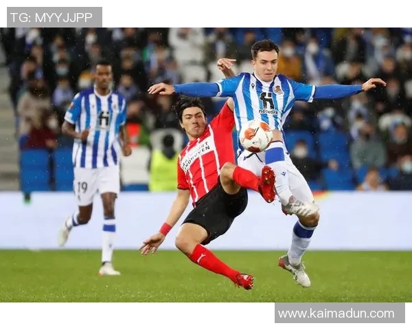 足球明星与娱乐明星的职业特点与社会影响力的深度对比分析