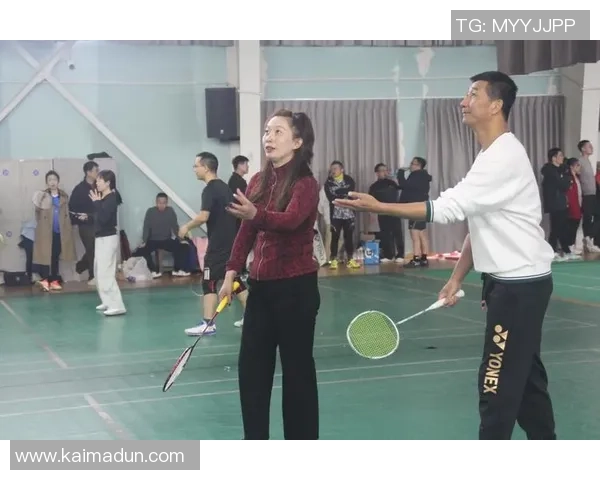 成都羽毛球队在全国羽毛球速度排行榜中荣登第七名展现实力与潜力